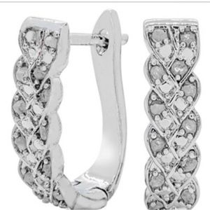 NWT Diamond earrings, 1/4 carat total weight, platinum over brass